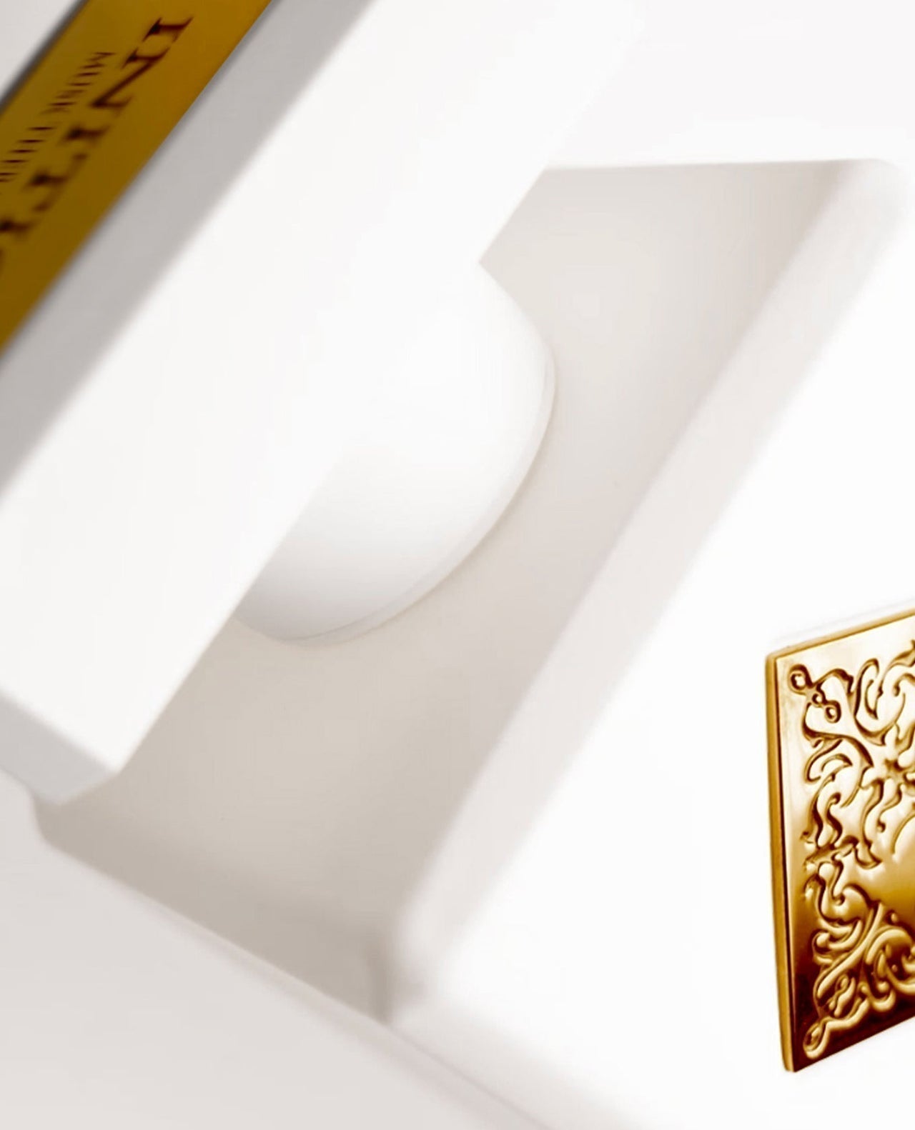 INITIO MUSK THERAPY by Initio Parfums Privés fragrance – view 3 | Venba Fragrance