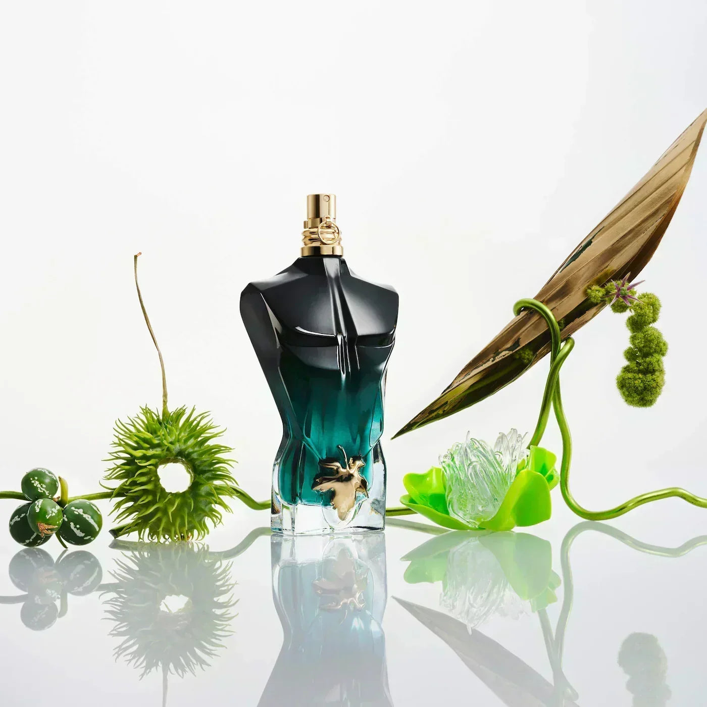 Jean Paul Gaultier Le Beau by Jean Paul Gaultier fragrance – view 3 | Venba Fragrance